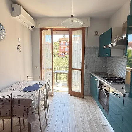 شقة Appartamento Vacanze Miraverde A San Bartolomeo Al Mare سان بارتولومِيو آل ما
